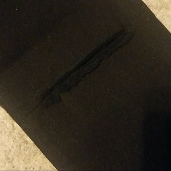 Rebecca Minkoff Distressed Skinny Jeans. Size 29 - Picture 7 of 7